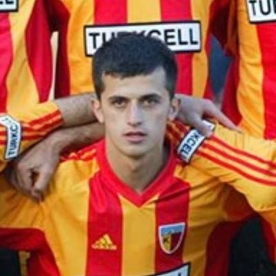 2007-2008 İlhan Parlak (Fenerbahçe) - 1 Milyon Euro -Dönemine Göre En Büyük Parayı Kazandırdı.