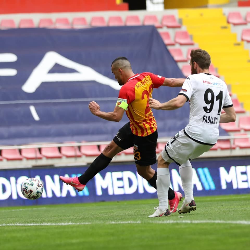 23 İlhan Parlak - 91 Fabiano Leisman