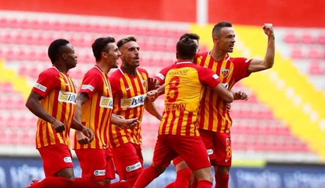 Rizespor Maçında 2 Cezalı Futbolcumuz var.