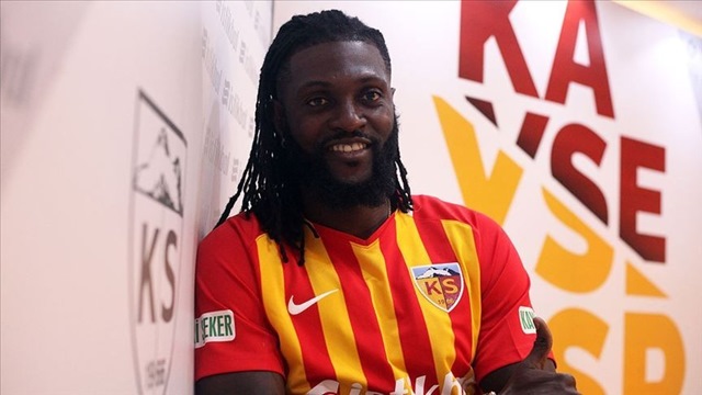 Kayserispor, Emmanuel Adebayor ile Anlaştı.