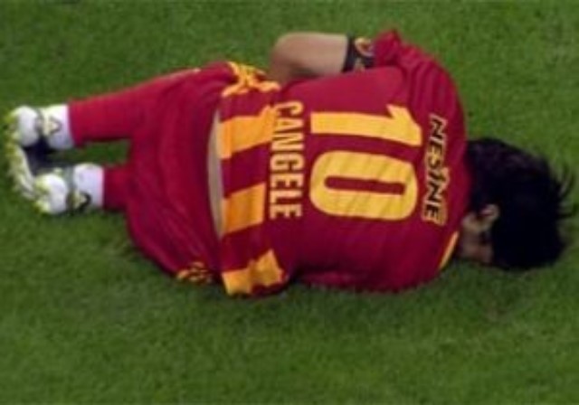 Cangele Bursa Maçında Sakatlandı.