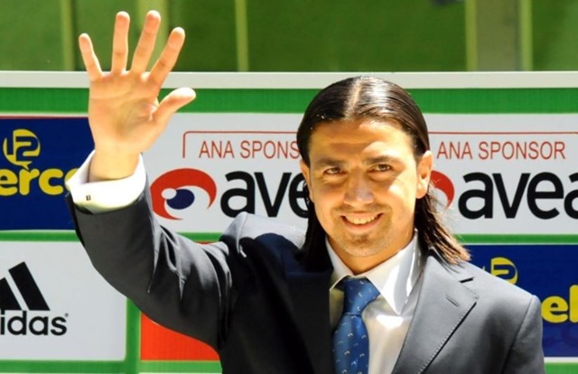 Mehmet Topuz İmza Sonrası Kayseri’ye Geldi.