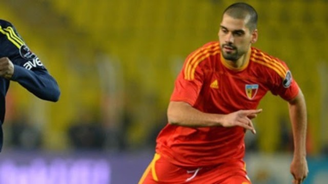 Kayserispor Taner Yalçın'ın Sözleşmesin Tek taraflı Fesh Etti.