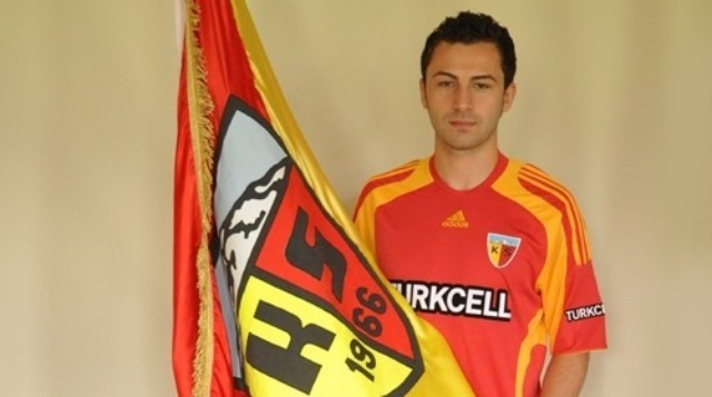 Abdulkadir Özgen Bucaspor'a Transfer Oldu