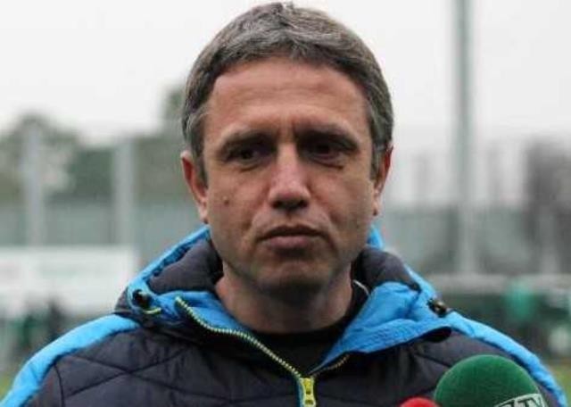 Eskişehirspor Yönetimi; Mutlu Topcu Bir Yere Gitmiyor.