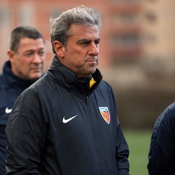 Kayserispor'un Yeni Hocası Hamza Hamzaoğlu İlk Antremanına çıktı.