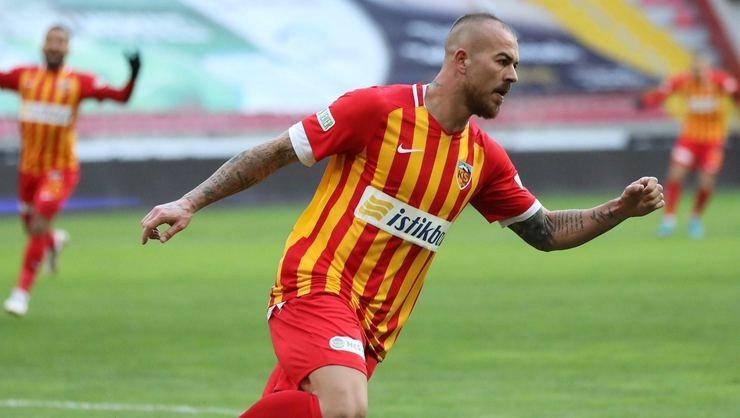 Kayserispor'lu Denis Alibec Romanya Milli Takımına Davet Edildi.