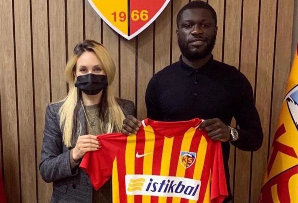 Kayserispor Kevin Luckassen'in 2 Yıllık Opsiyon Hakkını Kullandı.
