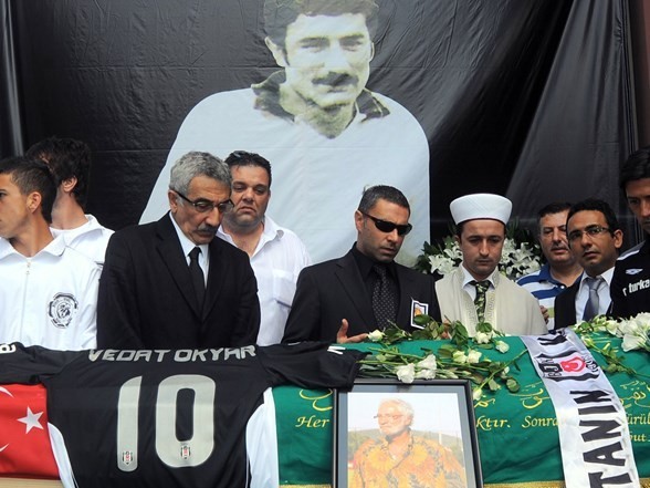 Vedat Okyar Vefat Etti.