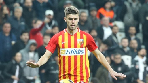 Kayserispor Mert Kula ile yollarını ayırdı
