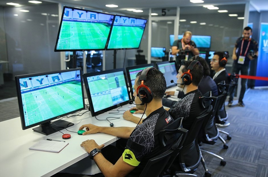 VAR Nedir? Ne Değildir? - Berkay Türkmen