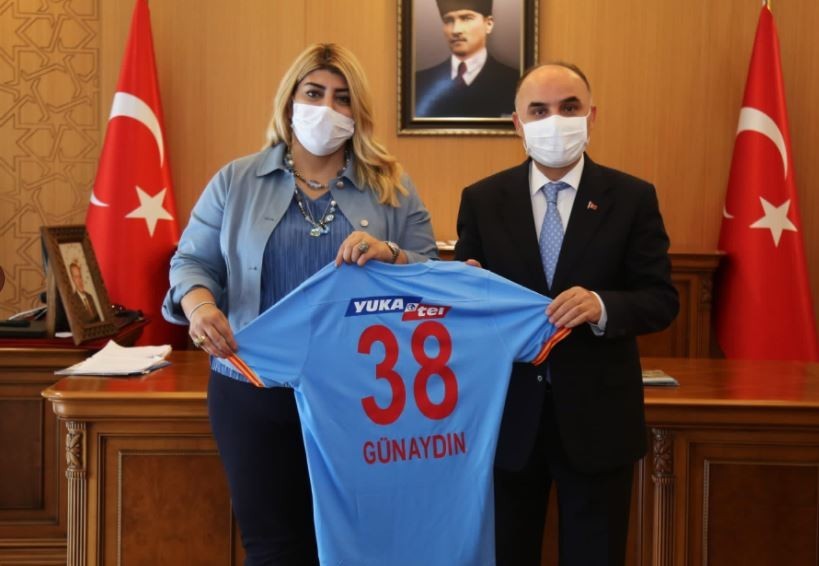 Kayserispor Başkanı Berna Gözbaşı'ndan Kayseri Valisine Ziyaret