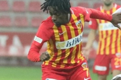 Kayserispor 🇨🇩 Harrison Manzala ile Yollarını Anlaşarak Ayrıldı.