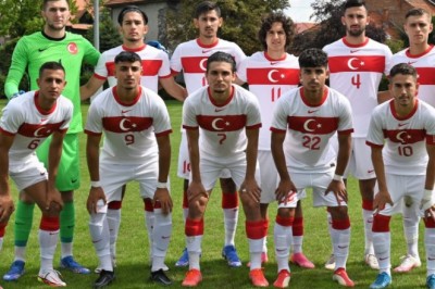 Emre Demir U19 Milli Takımı'nın Kuzey Makedonya maçları aday kadrosuna çağrıldı.