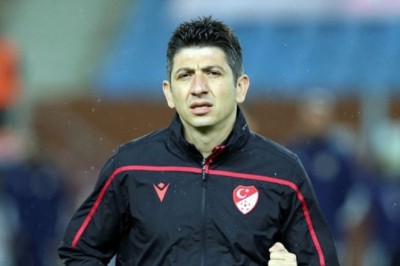 Göztepe-Kayserispor Maçını Yaşar Kemal Uğurlu yönetecek.