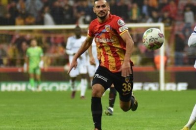 Onur Bulut’un Menajerinden Kayserispor Anlaşmasını yalanladı.