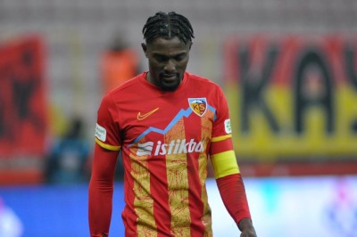 Kayserispor'dan Ayrılan Bernard Mensah, Al-Tai'ye Transfer Oldu