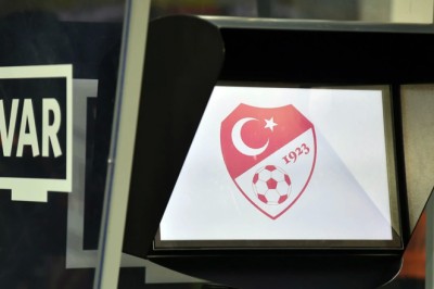 Kayserispor-Başakşehir FK Maçının VAR ve AVAR Hakemleri Açıklandı.