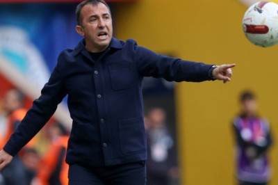 Kayserispor, Recep Uçar ile Yollarını Ayırdı.