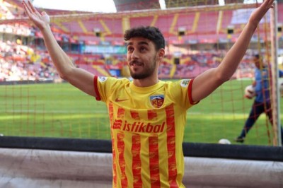 Kartal Kayra Yılmaz Kayserispor Taraftarlarına Veda Mesajı Yayınladı.