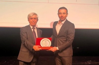 Ben Kimim- E.Hakem Tahsin Yılmaz